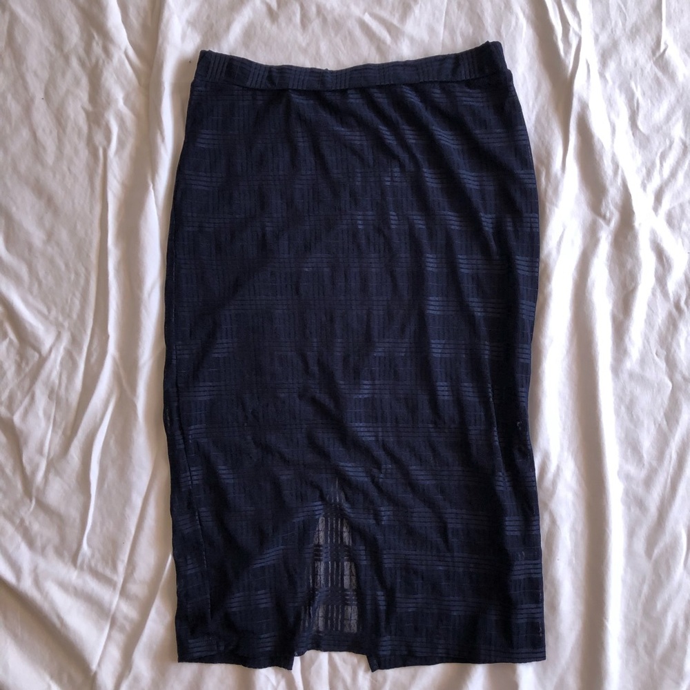 Stretchy fitted midi skirt